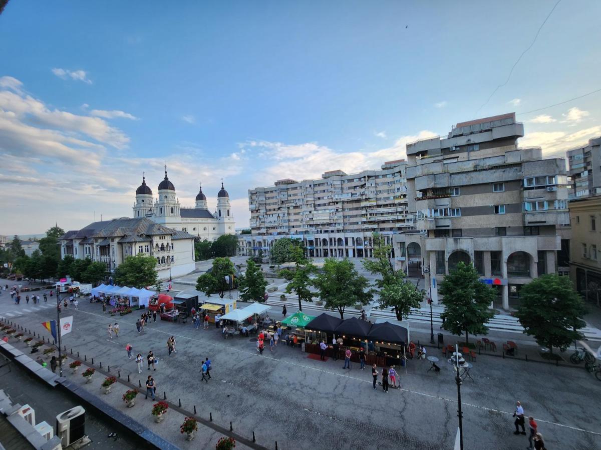 Stefan Cel Mare Boulevard Pedestrian Street Palas Iasi Exterior photo